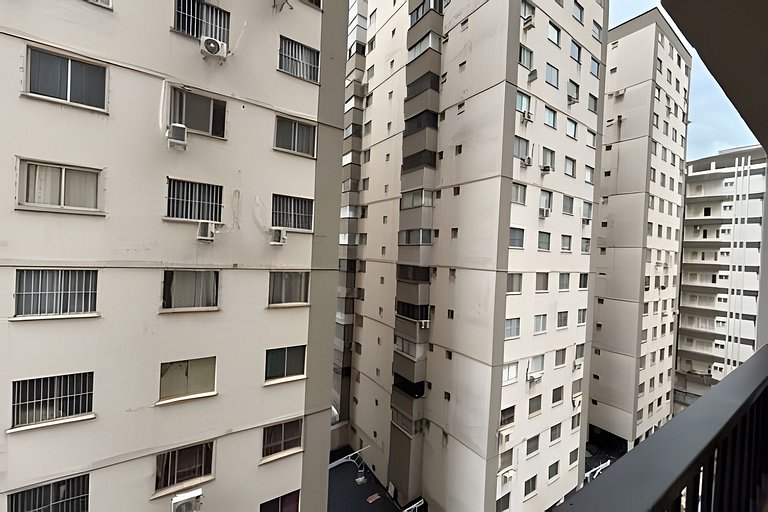 RTM70 - Flat Alto Padrão Cozinha Completa com Varanda