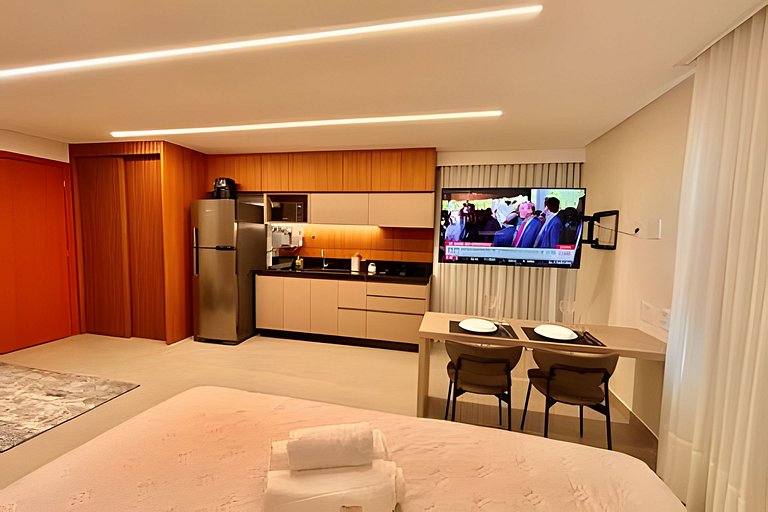Flat Cama SuperKing Cozinha Completa com Varanda - RTM12
