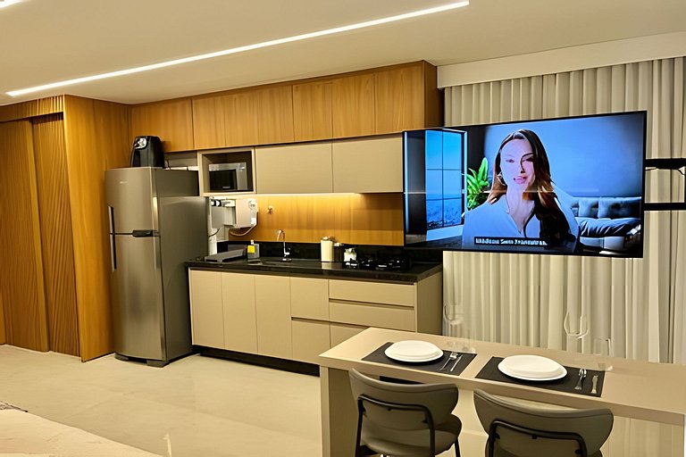 RTM12 - Studio Cama SuperKing Cozinha Completa e Varanda