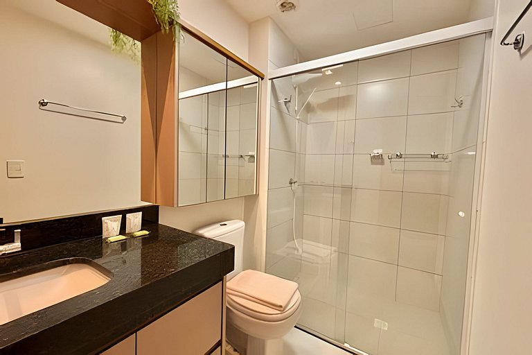 RTM12 - Studio Cama SuperKing Cozinha Completa e Varanda