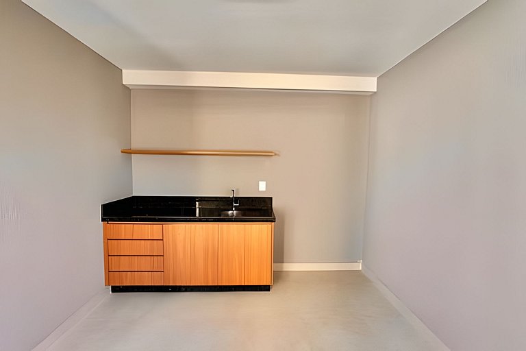 Flat Cama SuperKing Cozinha Completa com Varanda - RTM12