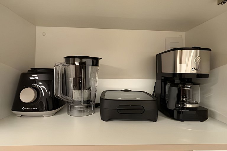 RTM12 - Studio Cama SuperKing Cozinha Completa e Varanda