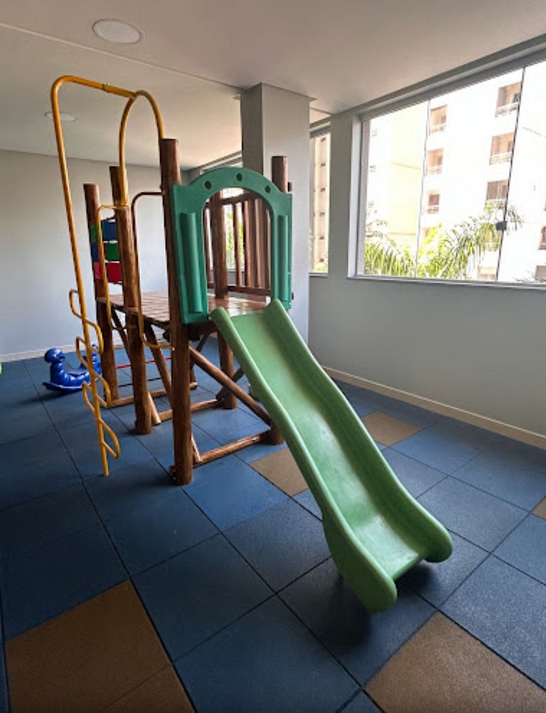 RTM12 - Studio Cama SuperKing Cozinha Completa e Varanda