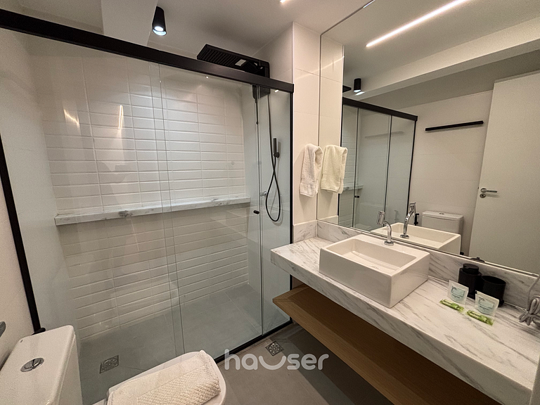 IDV80 - 2Q Garagem Ar-condicionado Total com Varanda