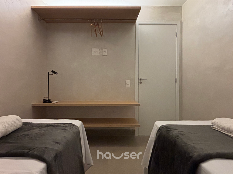 IDV80 - 2Q Garagem Ar-condicionado Total com Varanda