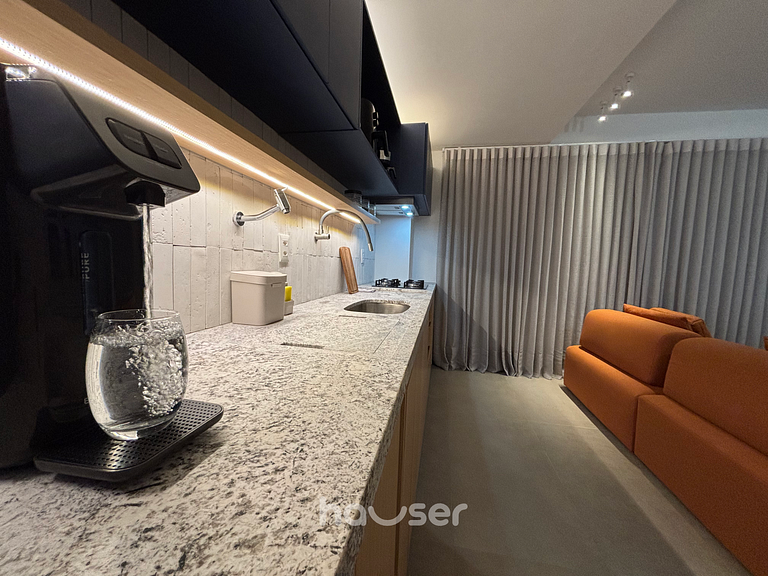 IDV80 - 2Q Garagem Ar-condicionado Total com Varanda